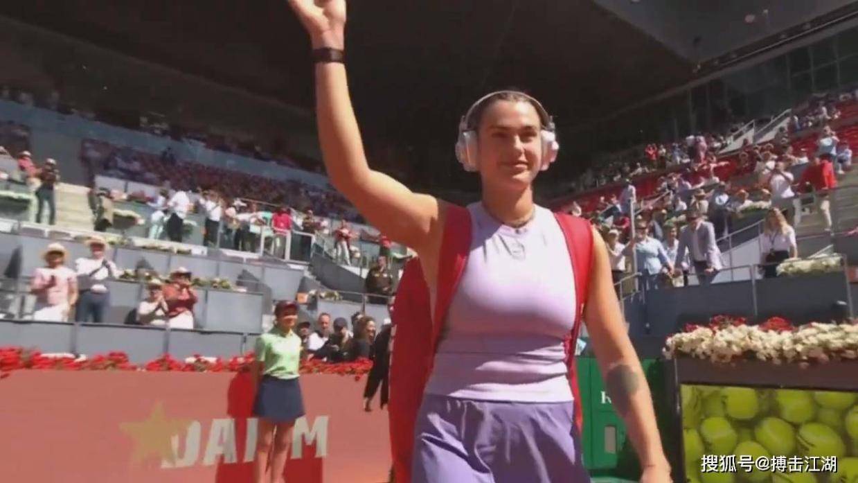 郑钦文悬了？萨巴伦卡状态火爆，两盘横扫晋级32强，简直第3冠？